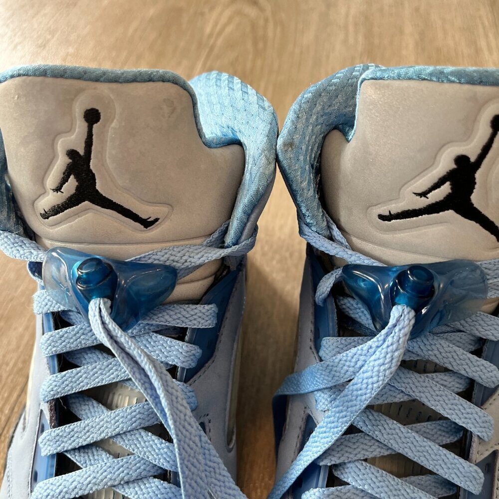 Mens Air Jordan 5 Retro SE 'UNC' DV1310-401 Blue Carolina - 10 - Picture 9 of 13